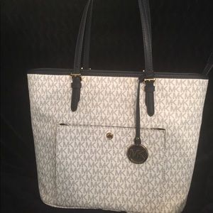 MichaelKors handbag NWT